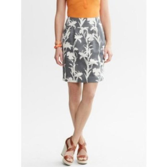 Banana Republic Dresses & Skirts - Banana Republic Heritage Collection Skirt NWT